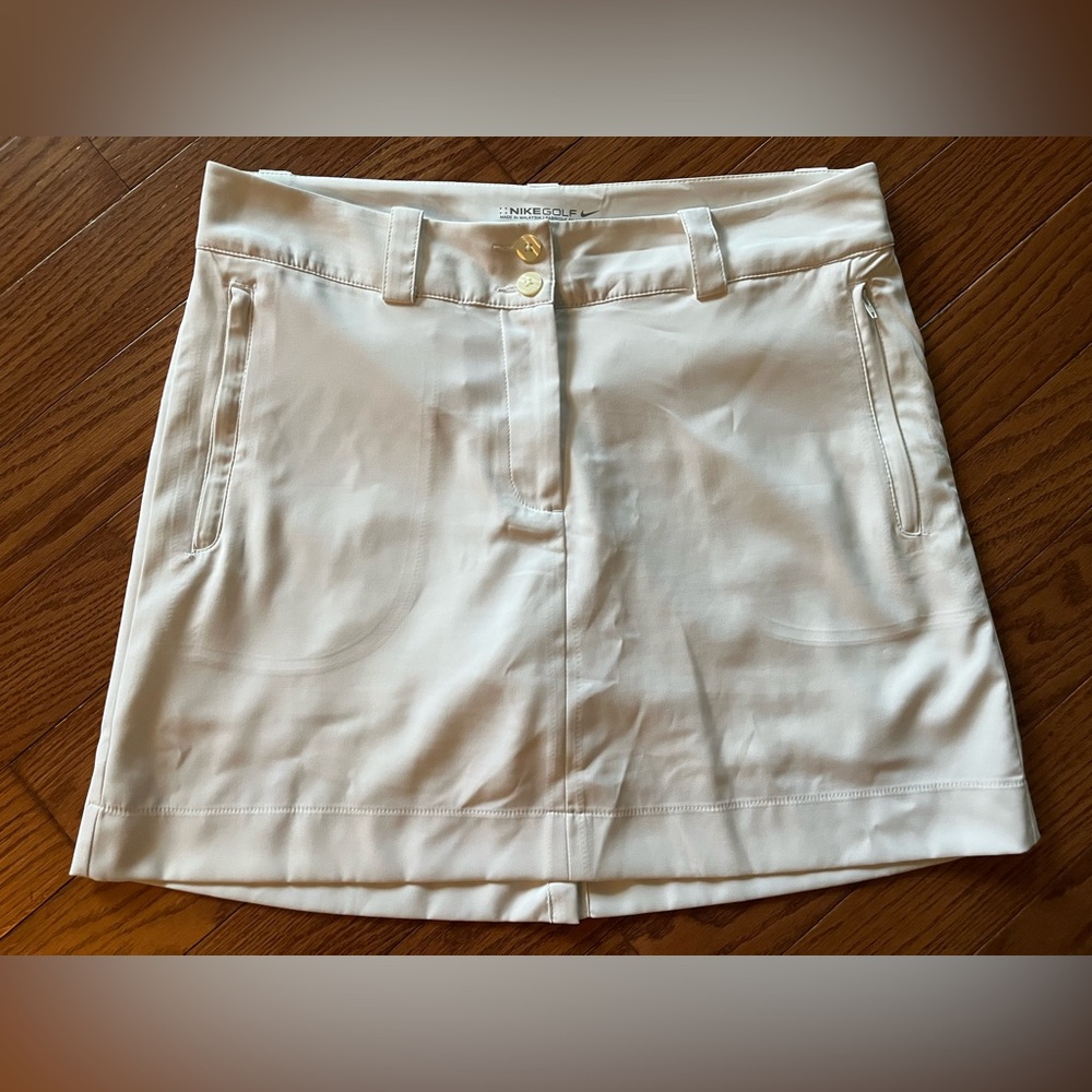 Nike Golf Tennis Skirt Skort Dri Fit Performance Womens Size 6  White EUC